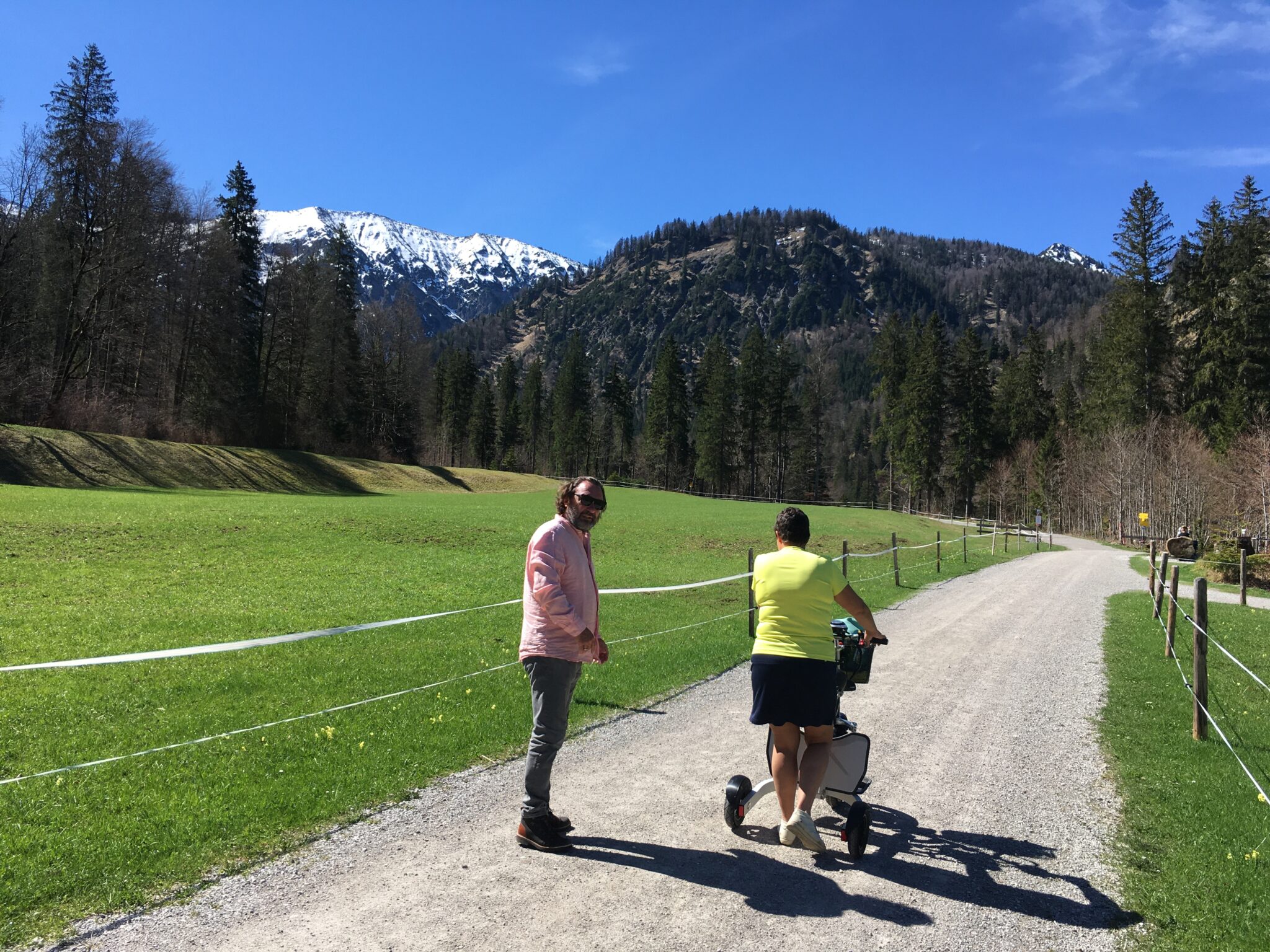 fahrrad fahren im sitzen oder stehen